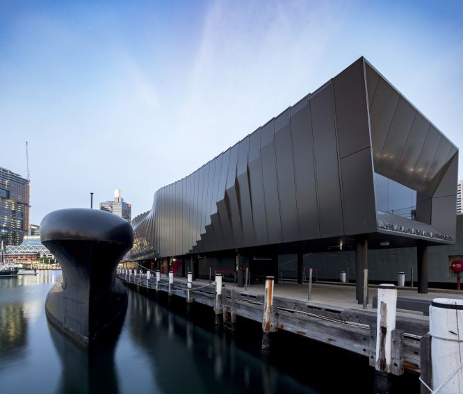 20201010architektoniczne systemy modulowe kingspan evolution - fasada australijskiego narodowego muzeum morskiego w sydney